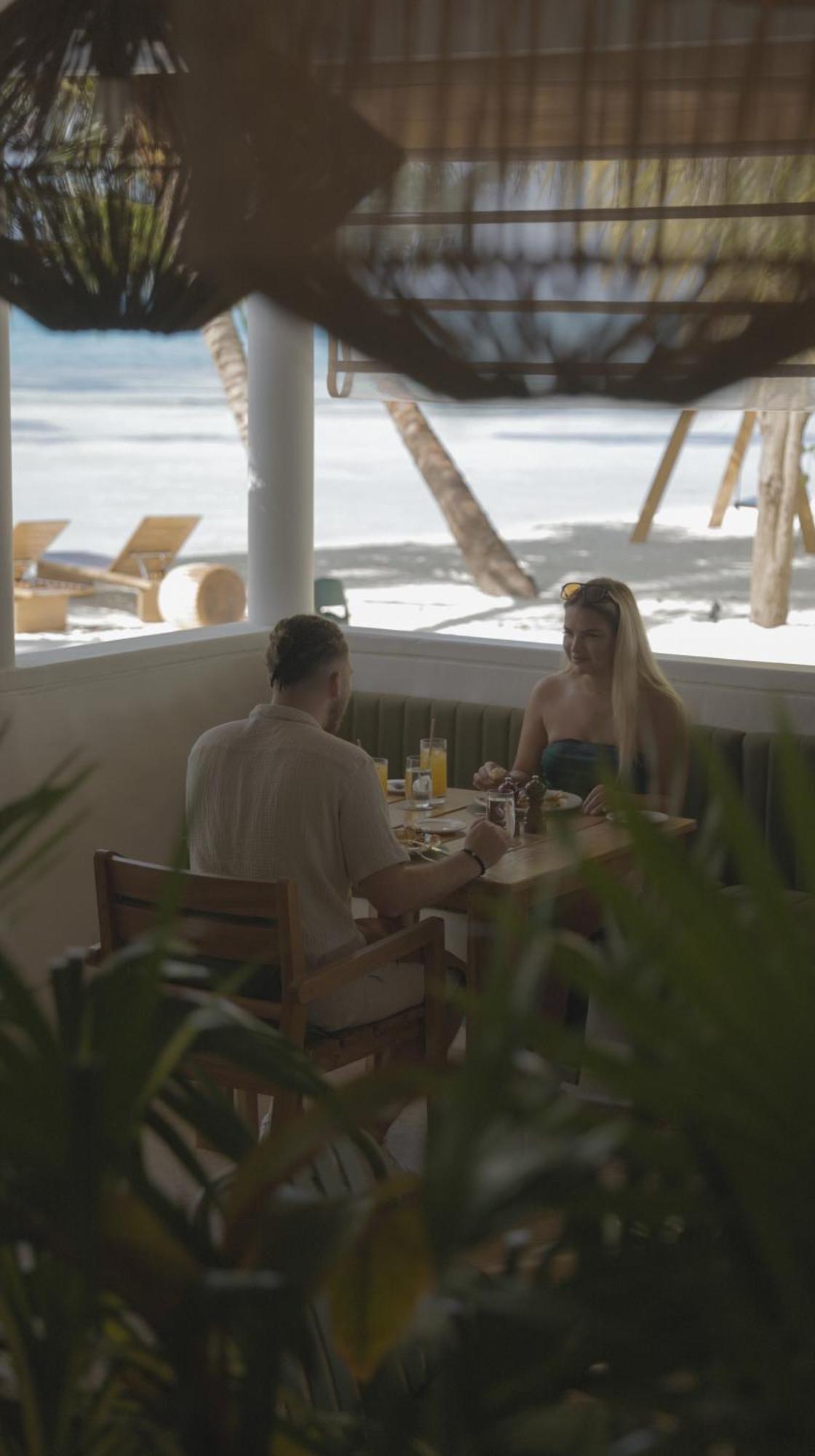 Stone Beach Club Dhiffushi Dış mekan fotoğraf